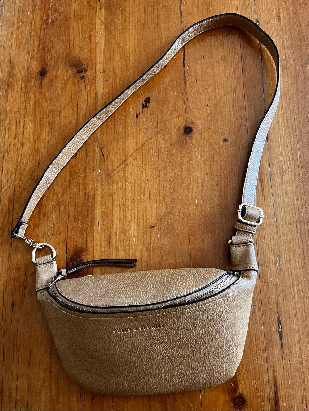 Poppy and Peonies Camel Sidekick Pebble Vegan Leather Gold Hardware VGUC